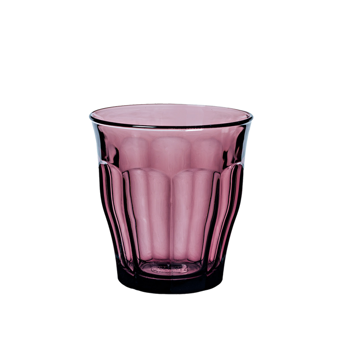 Duralex Le Picardie. Iconic medium plum purple glass tumbler. Le verre iconique de taille moyenne en verre violet prune.