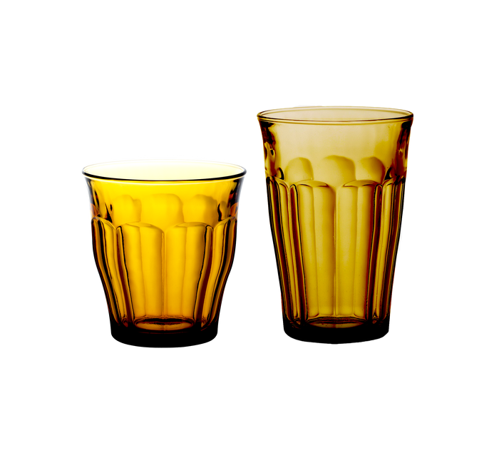 Duralex Le Picardie. Amber Yellow Medium and Large Glass Tumblers. Les verres en verre jaune ambré de taille moyenne et grande.