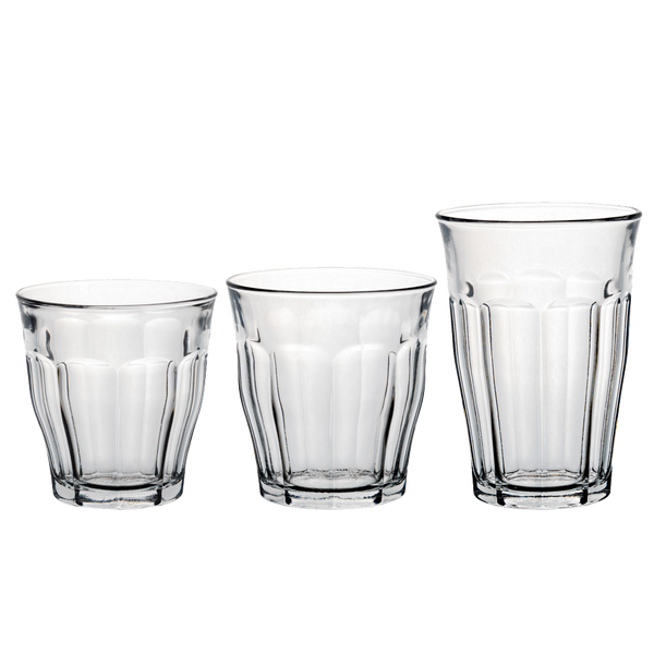 Duralex Le Picardie. Three Clear Glass Tumblers in Small, Medium, and Large. Trois verres en verre transparent de petite taille, taille moyenne et grande taille.